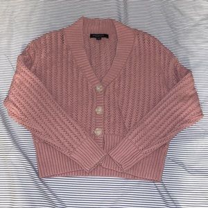 Hello I am selling a mar New York sweater/ blazer size M color pink